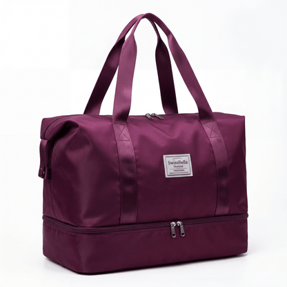 Die Farbvariante Velvet Bordeaux des SwissBella Horizon Weekenders in einer freigestellten Studioaufnahme auf weissem Grund.
