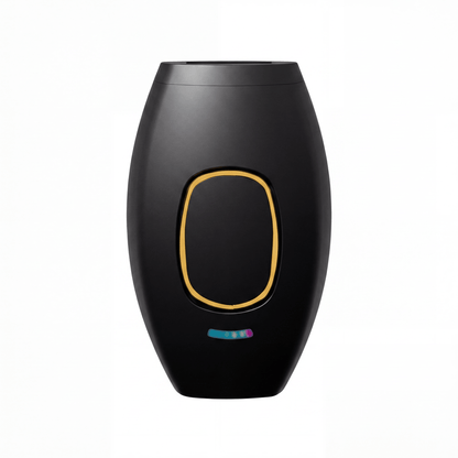 Elegantes SwissBella VelvetSkin™ Elite IPL-Gerät in Mattschwarz mit Goldakzenten, isoliert auf reinweissem Hintergrund. Farbvariante.